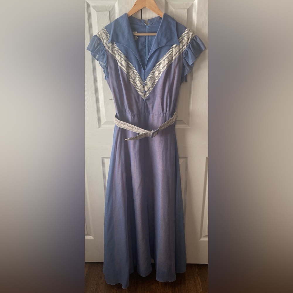 VTG COCO CALIFORNIA Blue Chambray Fit n Flare Prairie Lace Trim Maxi Dress L